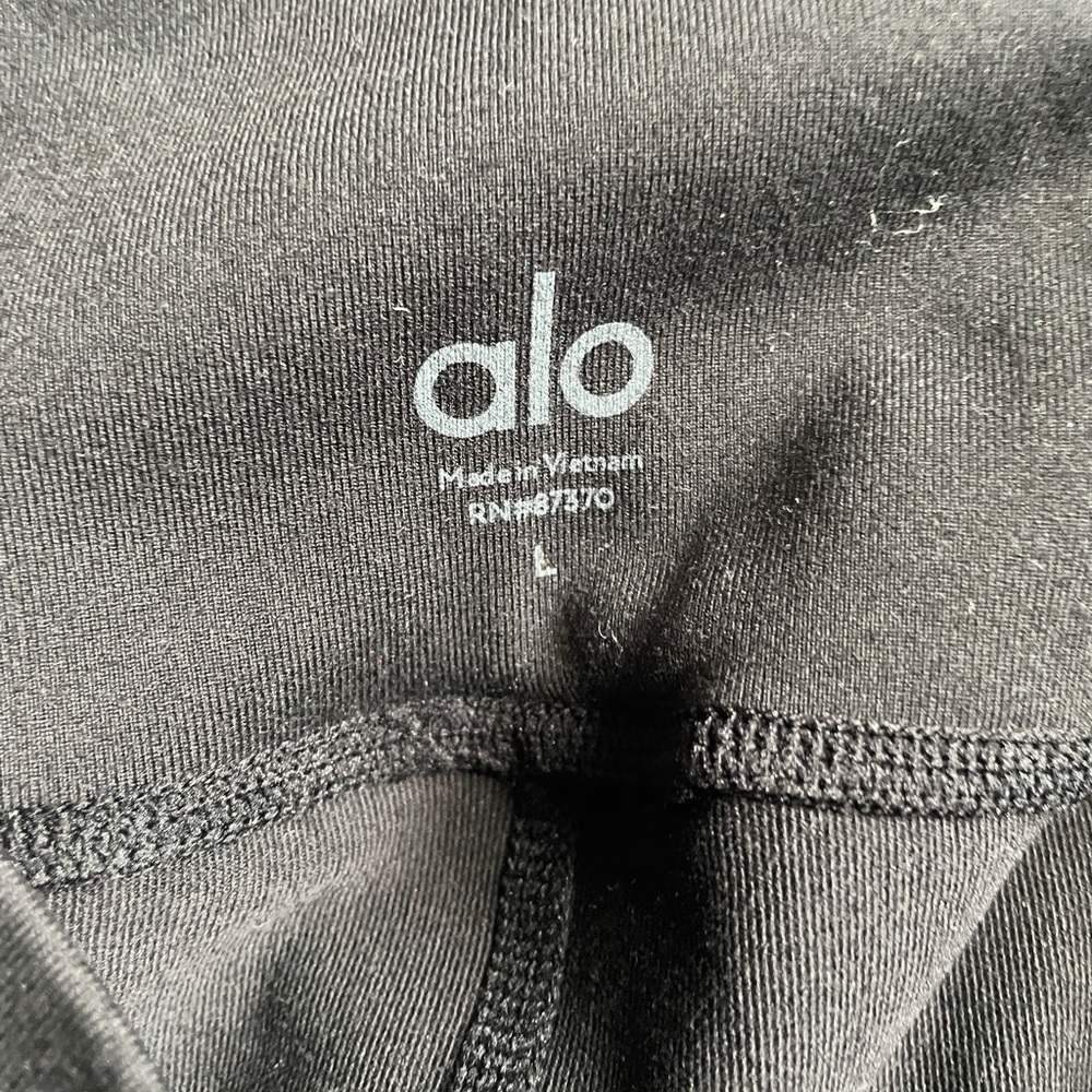 🖤 ALO Yoga Interlace Leggings 🖤 - Picture 6 of 7